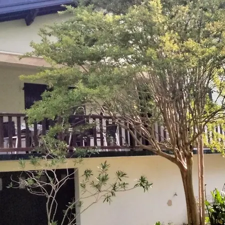 Maison Familiale Au Calme Hébergement de vacances Saint-Pée-sur-Nivelle
